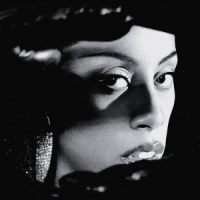 Jordan, Rochelle Through The Wall