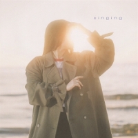 Margaret, Gia Singing